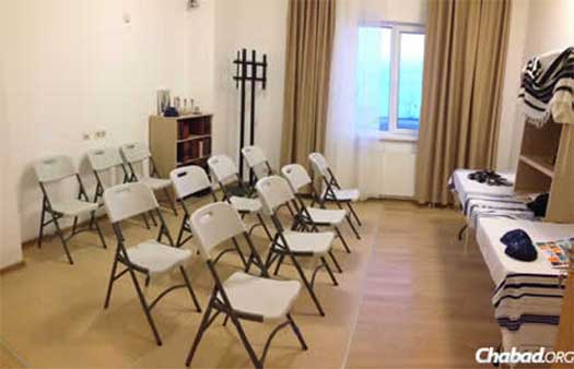 The facilities have fully functioning synagogues for prayers, Torah lectures, Jewish information centers and, of course, kosher food and Shabbat celebrations.