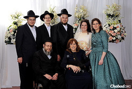 The Charitonow family at the wedding of their eldest son. ​(Photo: Nshei Chabad Newsletter)