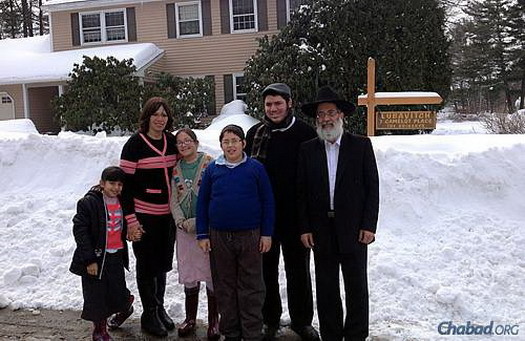 A group of Jewish visitors who had some business to do at a government office in Bedford, N.H., stopped by the Krinsky home to daven Shacharit.