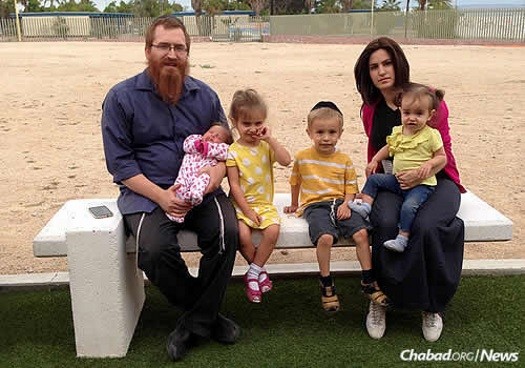 Rabbi Alexander and Esther Piekarski, co-directors of Beth Yona-Chabad Jewish Community of La Paz, Mexico, and their children, are looking forward to rabbinical students joining them for Shavuot, thanks to a new program.