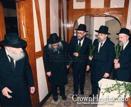 The Rebbes Mazkirim receiving a Brocho from the Rebbe on Erev Sukkos. Rabbi Binyomin Klein is second from the right.