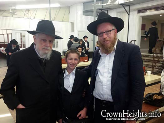 Photographed last night, likely one of the last photos of Rabb Binyomin Klein.