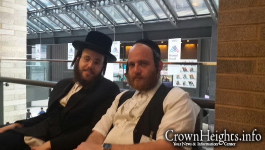 Chaim Elazar (L) and his brother Fishel (R)