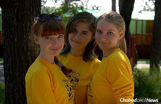 The first girls' summer camps opened in 1991. A recent picture from the girls' session at Gan Israel Moscow.