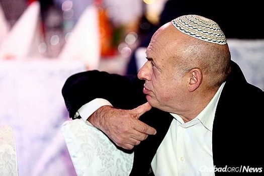 Guest speakers at the Moscow event, which drew 1,000 people, included former Soviet political prisoner and refusenik Natan Sharansky, today the head of the Jewish Agency for Israel.