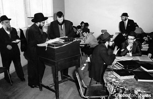 Rabbi Lazer Herzog, the founding rosh yeshivah second from left