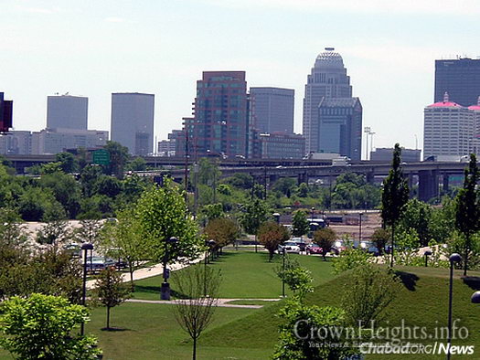 The Louisville Waterfront Park exhibits rolling hills, spacious lawns and walking paths on Louisville’s waterfront in the downtown area.