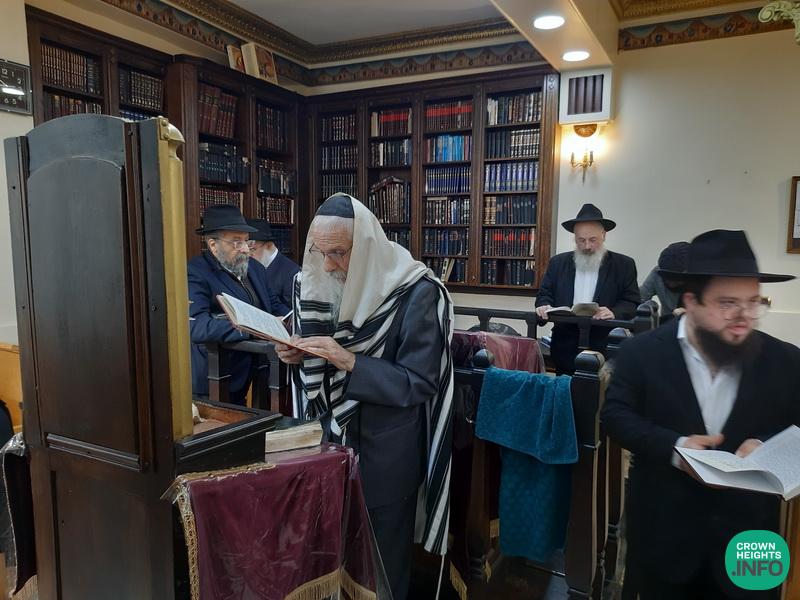Gallery Selichos And Hataras Nedarim In Paris CrownHeights info  Gallery Selichos And Hataras Nedarim In Paris CrownHeights info