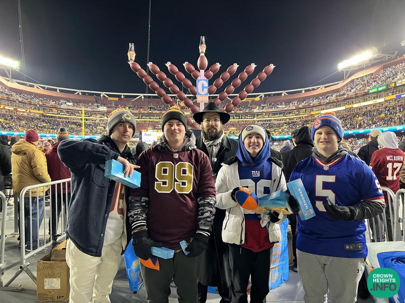 Menorah to Be Lit at Sunday Night Giants Game