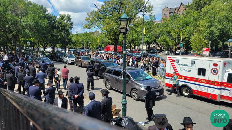 Braindy Levaya For Mrs. Braindy Naparstek OBM Passes By 770 | CrownHeights.info ...