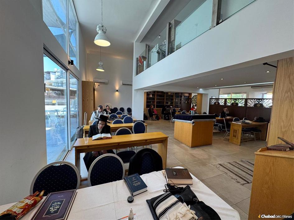 Jewish Passengers Stranded in Cyprus, Rome as Ben Gurion Airport Closes