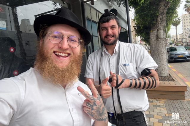 Tattoo Rabbi Opens English-Speaking Chabad on Israel’s Coast ...