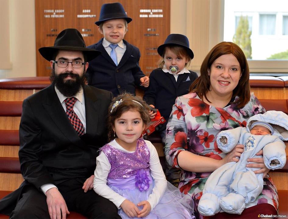 Rabbi Avraham Golovacheov, 43, Quiet Engine Behind Berlin’s Jewish Life