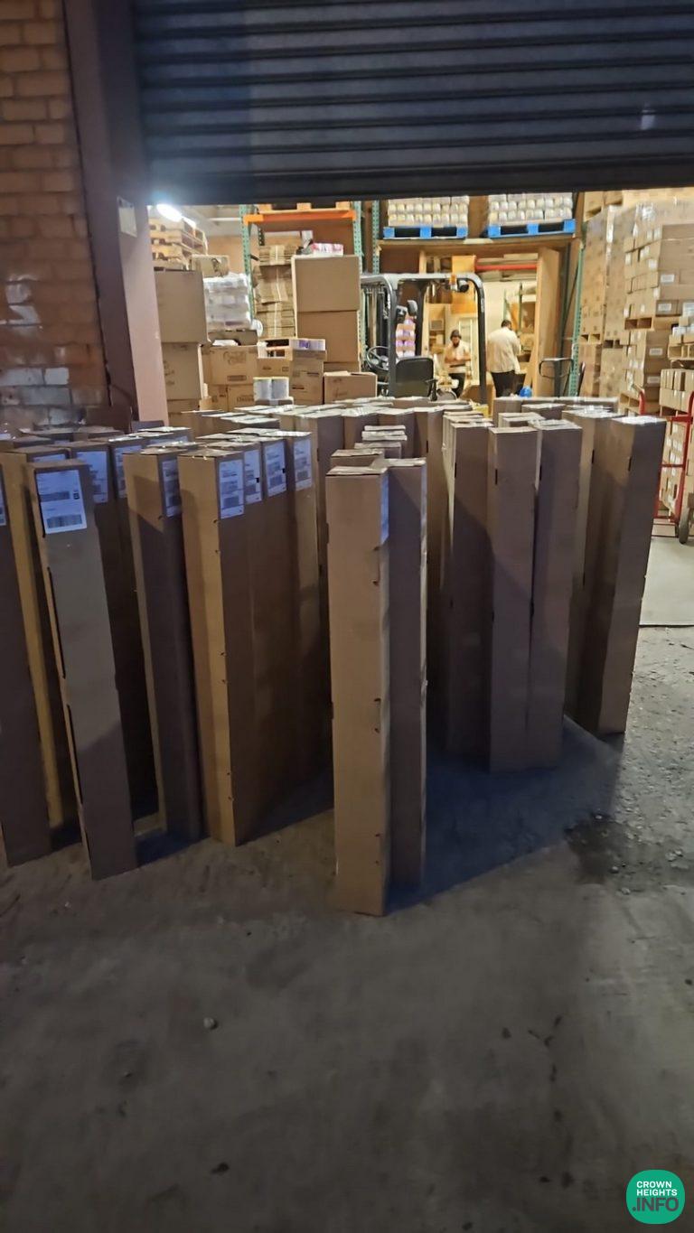 Every Shliach in the US and Canada got a Free Daled Minim Set ...
