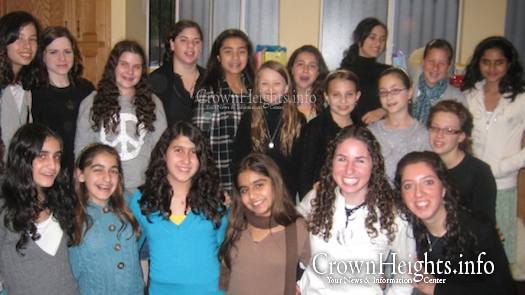 Chabad of Sherman Oaks hosts Hakhel Bat Mitzvah Club Shabbaton ...