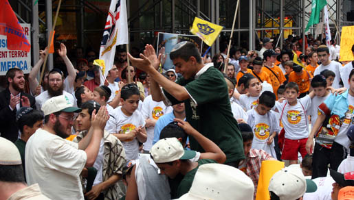 Today’s Rally in Pictures | CrownHeights.info – Chabad News, Crown ...