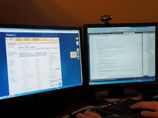 Rabbi-Programmers Court Jews in Cyberspace | CrownHeights.info – Chabad ...